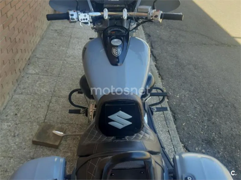 Suzuki Intruder M1800R - Vista 8