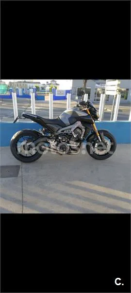 Yamaha MT-09 7100 € 2015 Sevilla - 1