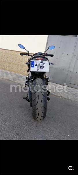 Yamaha MT-09 - Vista 11