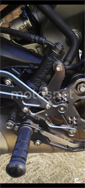 Yamaha MT-09 - Vista 12