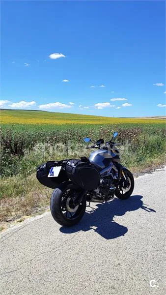Yamaha MT-09 - Vista 9