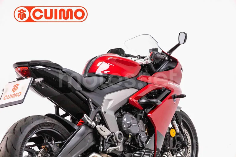 Triumph Daytona 660 - Vista 10