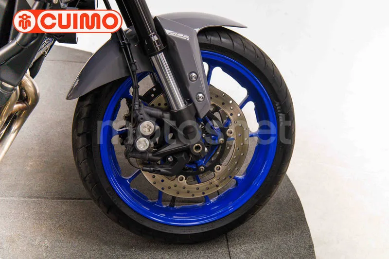 Yamaha MT-09 - Vista 14