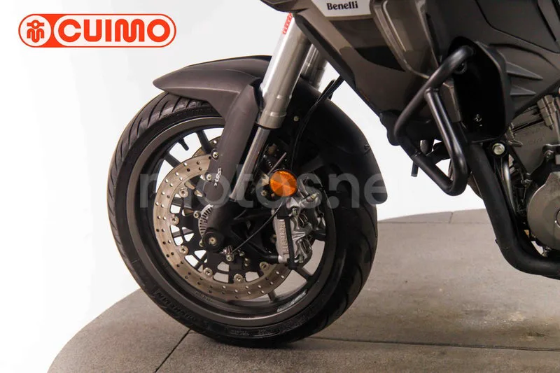 Benelli TRK 502 - Vista 21