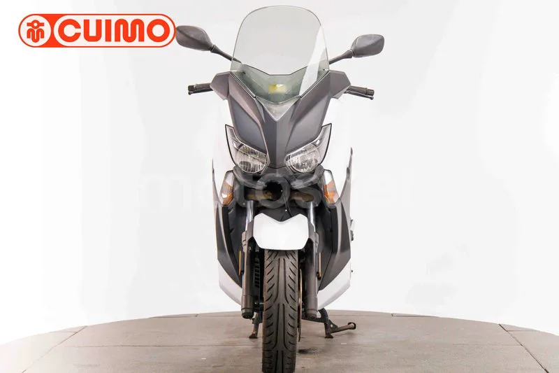 Yamaha XMAX 125 - Vista 10