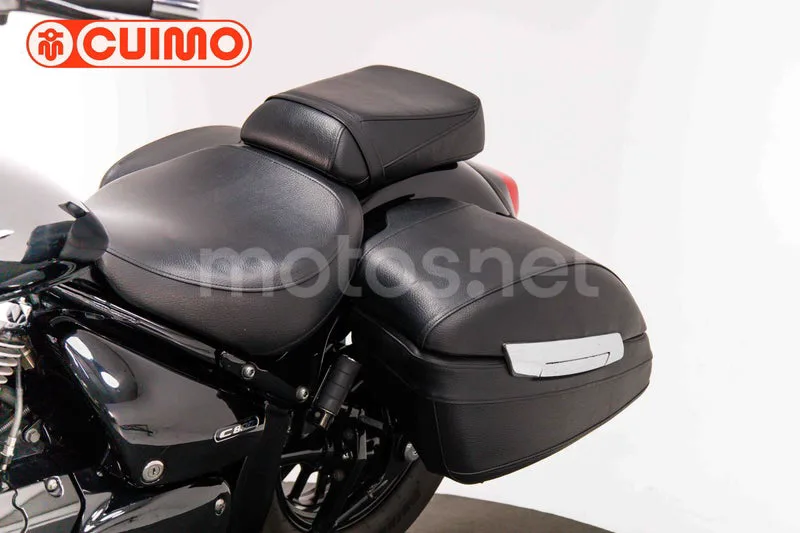 Suzuki Intruder C800 - Vista 33