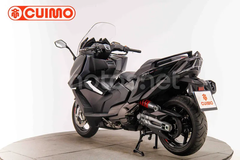 Kymco AK 550 - Vista 8