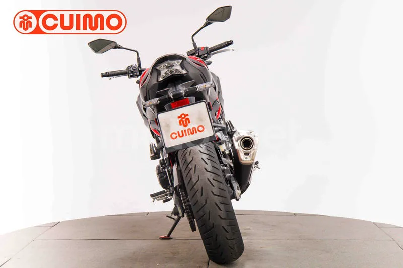 Kawasaki Z900 - Vista 5
