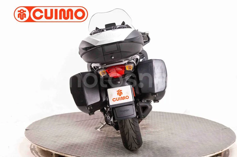 Triumph Trophy SE - Vista 12