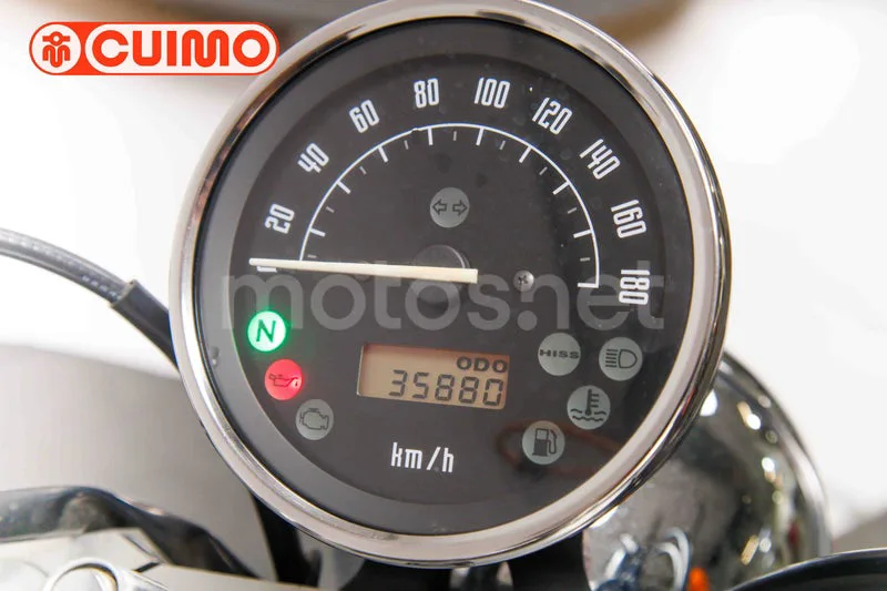 Honda VT750S - Vista 25