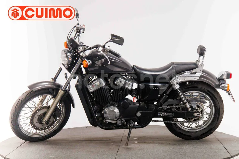 Honda VT750S - Vista 8