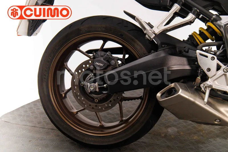 Honda CB650R - Vista 16