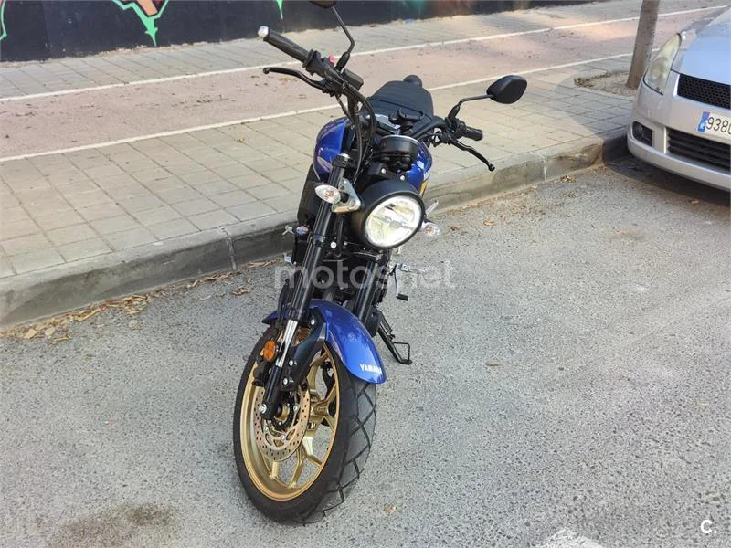 Yamaha XSR125 - Vista 3