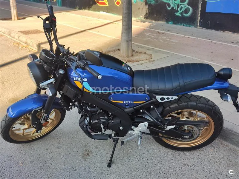 Yamaha XSR125 - Vista 4