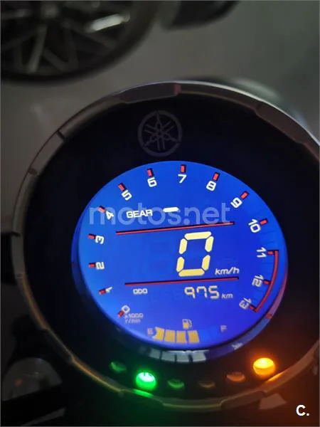 Yamaha XSR125 - Vista 5