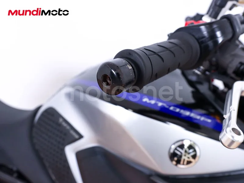 Yamaha MT-09 - Vista 14