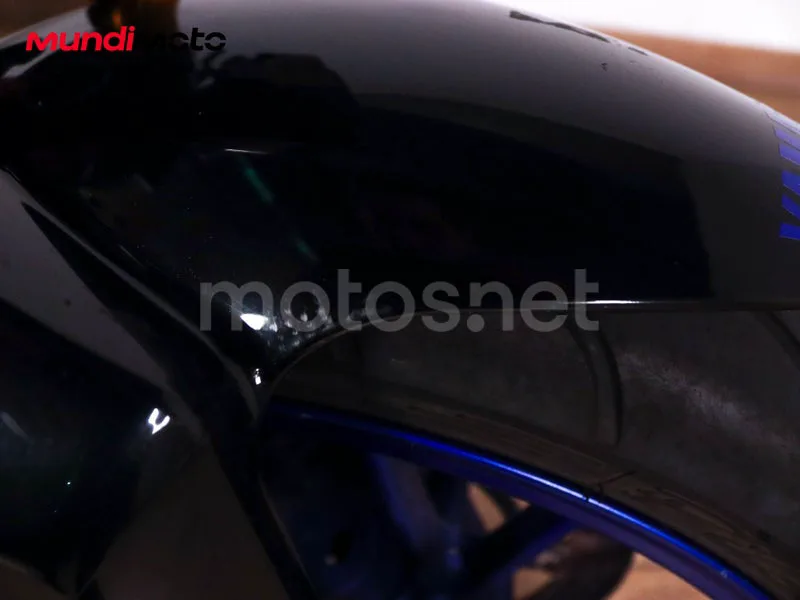 Yamaha MT-09 - Vista 15