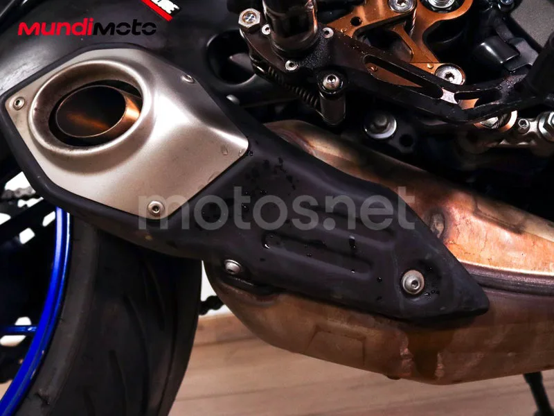Yamaha MT-09 - Vista 20