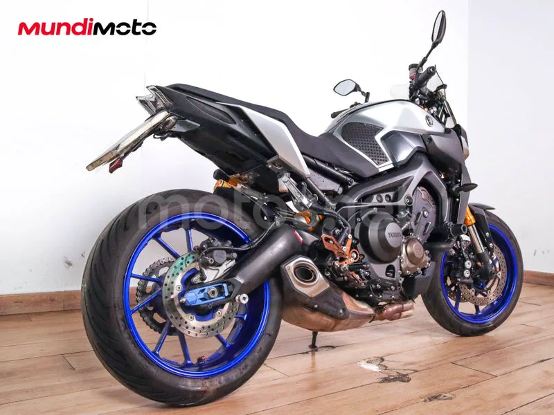 Yamaha MT-09 - Vista 3