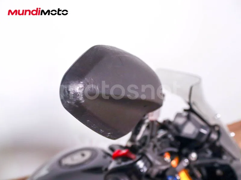 Yamaha MT-09 - Vista 40