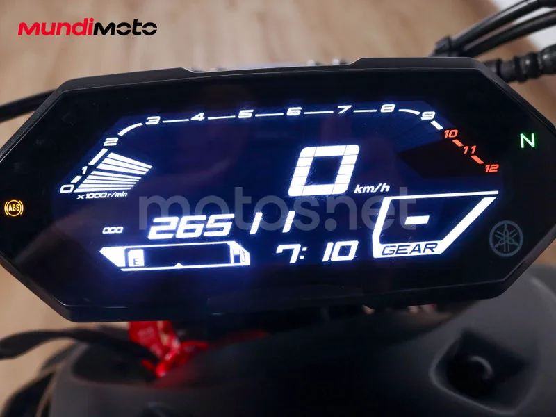 Yamaha MT-07 - Vista 12