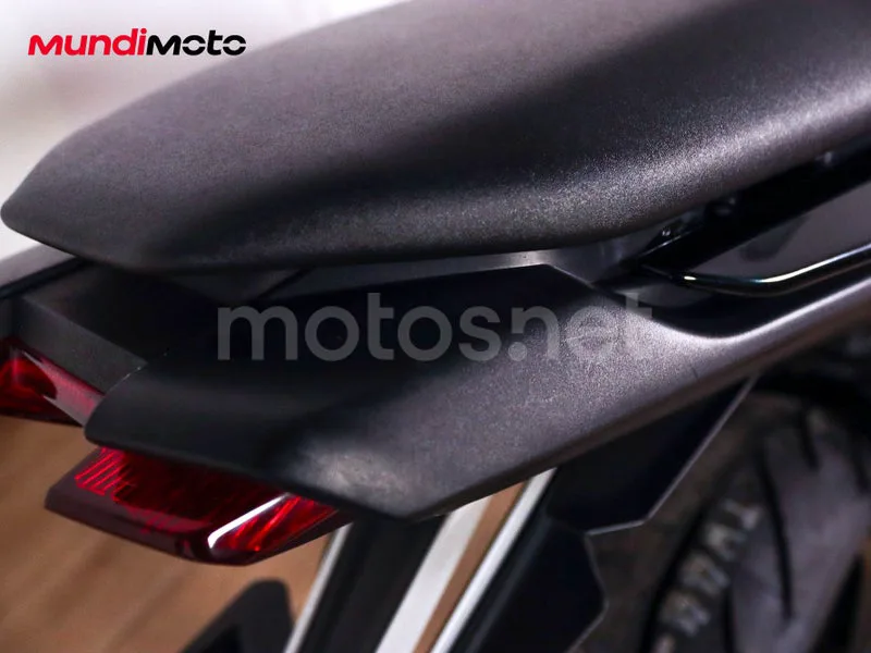 Yamaha MT-07 - Vista 13