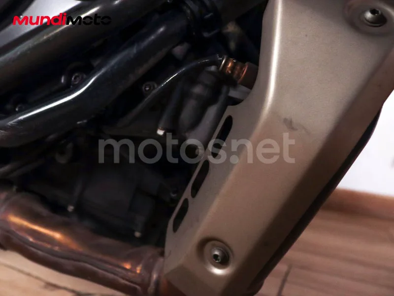 Yamaha MT-07 - Vista 21