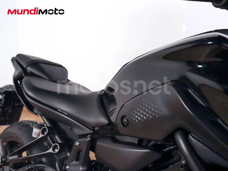Yamaha MT-07 - Vista 28