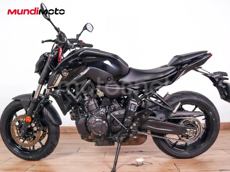 Yamaha MT-07 - Vista 6