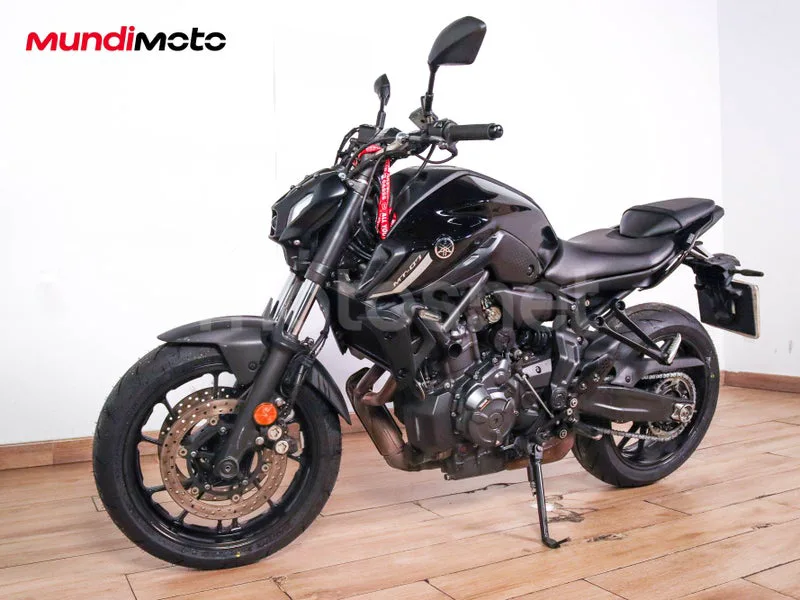 Yamaha MT-07 - Vista 7