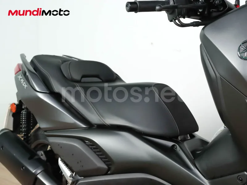 Yamaha XMAX 300 - Vista 12