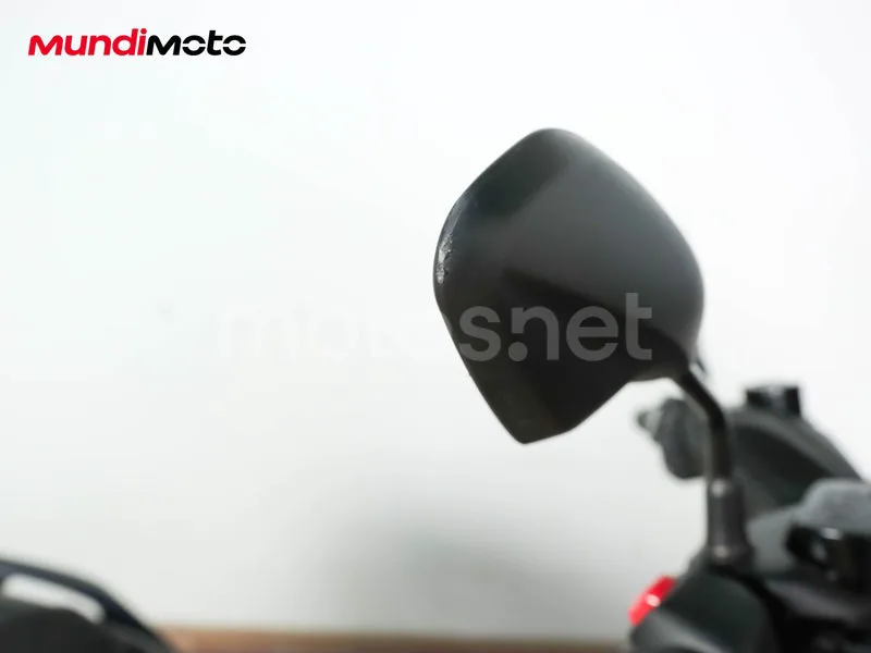 Yamaha XMAX 300 - Vista 14