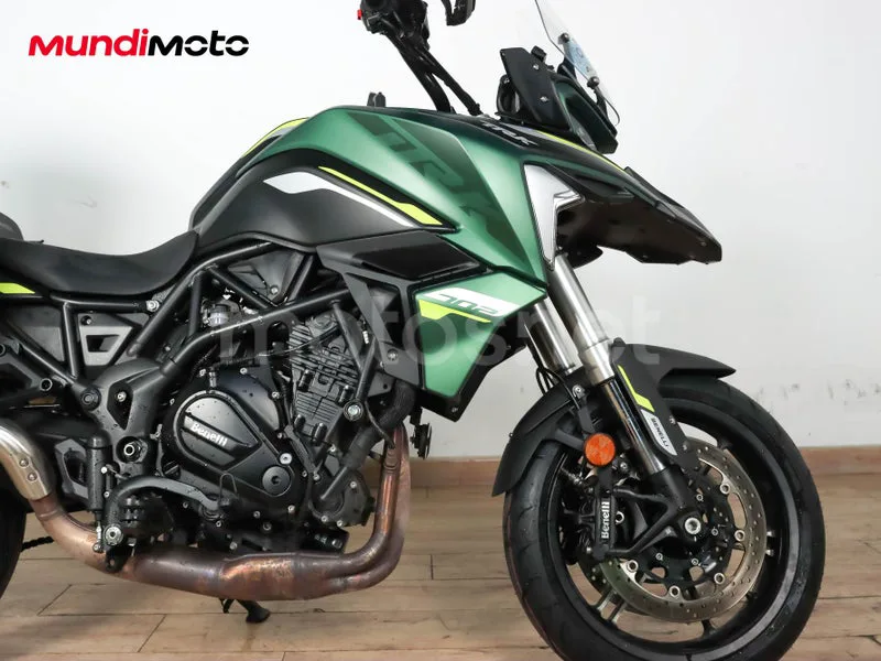 Benelli TRK 702 - Vista 16