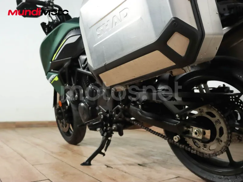 Benelli TRK 702 - Vista 9