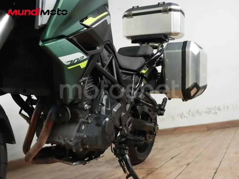 Benelli TRK 702 - Vista 10