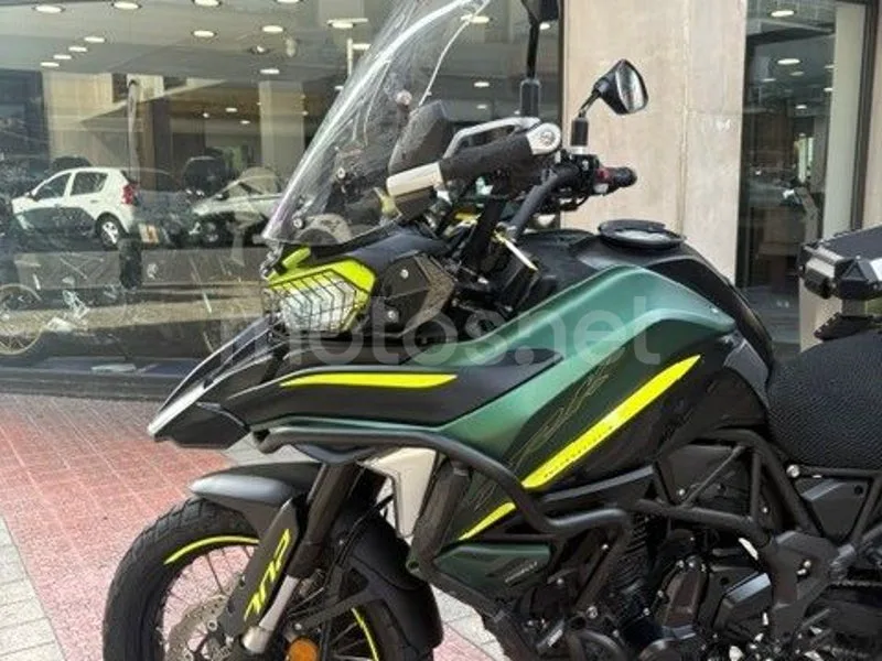 Benelli TRK 702 X - Vista 11