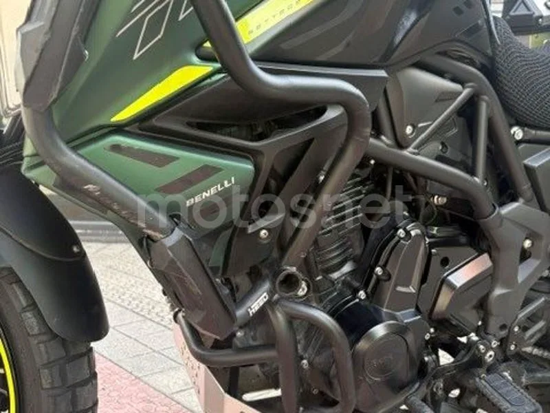 Benelli TRK 702 X - Vista 9