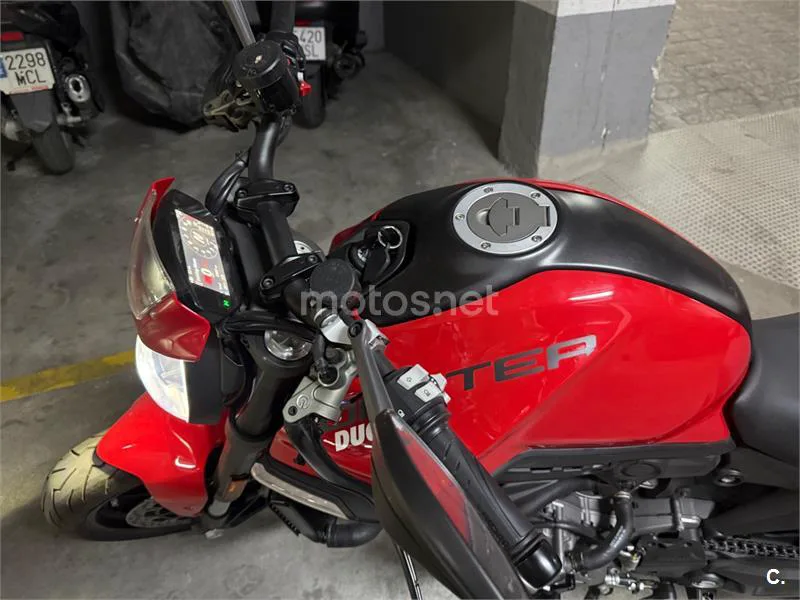 Ducati Monster - Vista 8