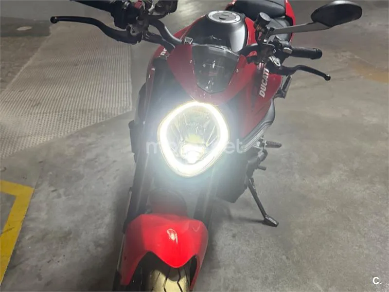 Ducati Monster - Vista 9