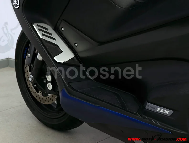 Yamaha TMAX - Vista 10
