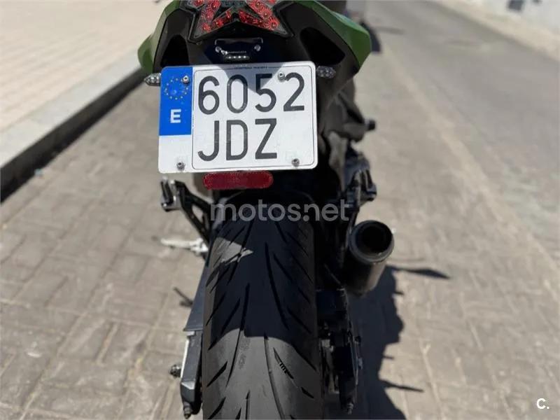 Kawasaki Z800 - Vista 4