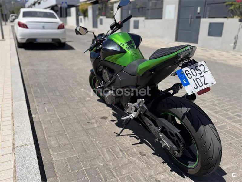 Kawasaki Z800 - Vista 5
