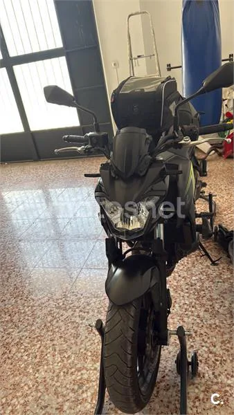 Kawasaki Z650 - Vista 3