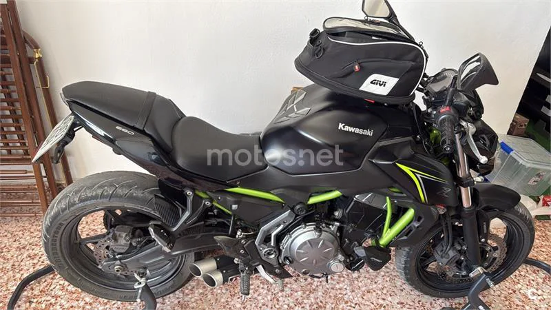 Kawasaki Z650 - Vista 4