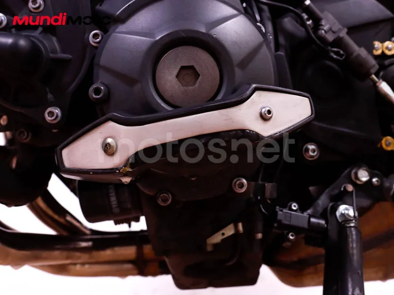 Yamaha MT-09 - Vista 17