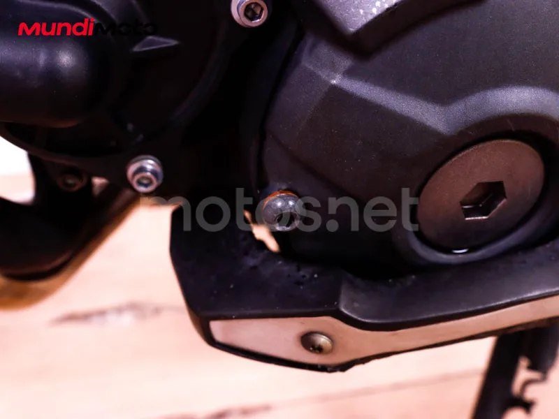 Yamaha MT-09 - Vista 20