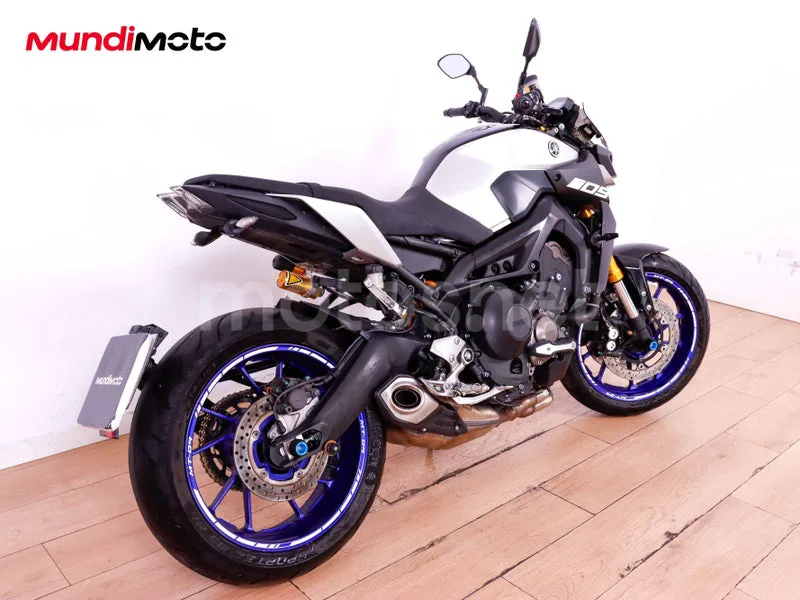 Yamaha MT-09 - Vista 3