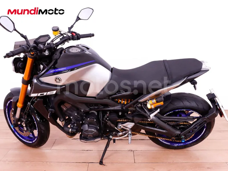 Yamaha MT-09 - Vista 6