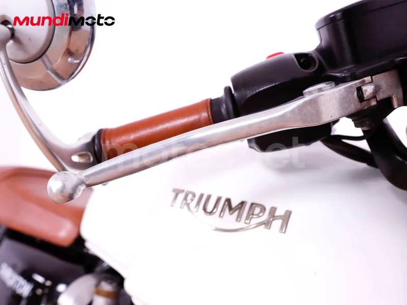 Triumph Thruxton - Vista 26