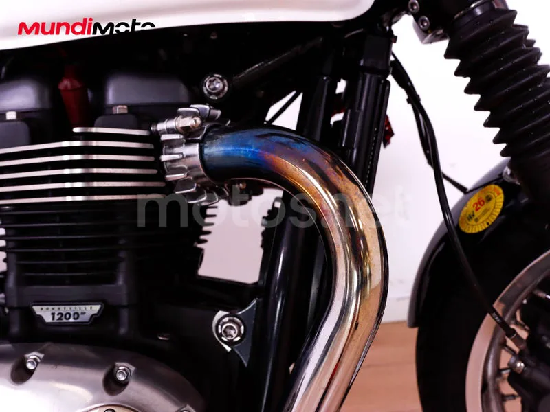 Triumph Thruxton - Vista 28